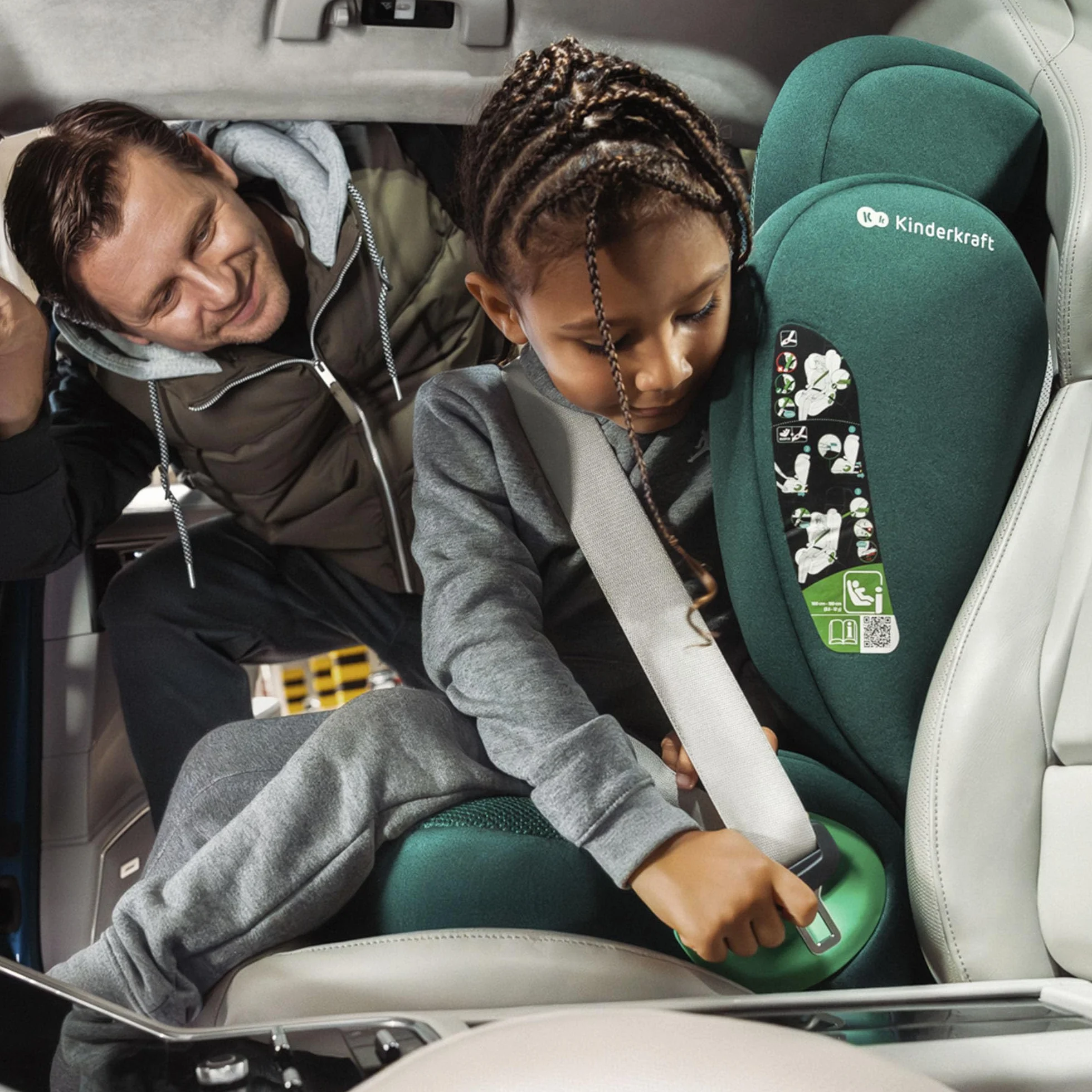 Kinderkraft JUNIOR FIX2 PRO I-SIZE Seggiolino auto 15-36 kg, Gruppo 2-3, 100-150 cm, con Isofix, Poggiatesta regolabile, Sistemi di sicurezza, Leggero Facile da trasportare, Facile da pulire, Nero