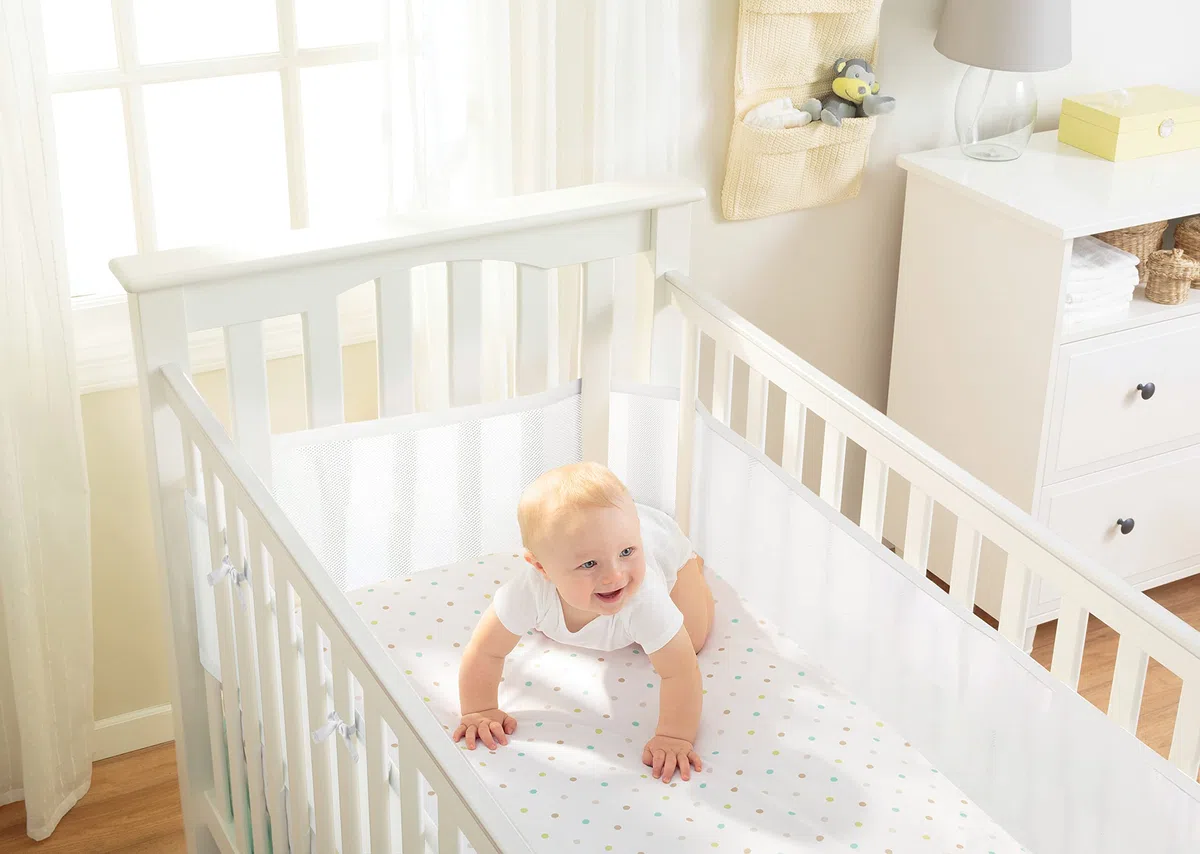 BreathableBaby - Rivestimento per culla decorato, 4 pz., Bianco