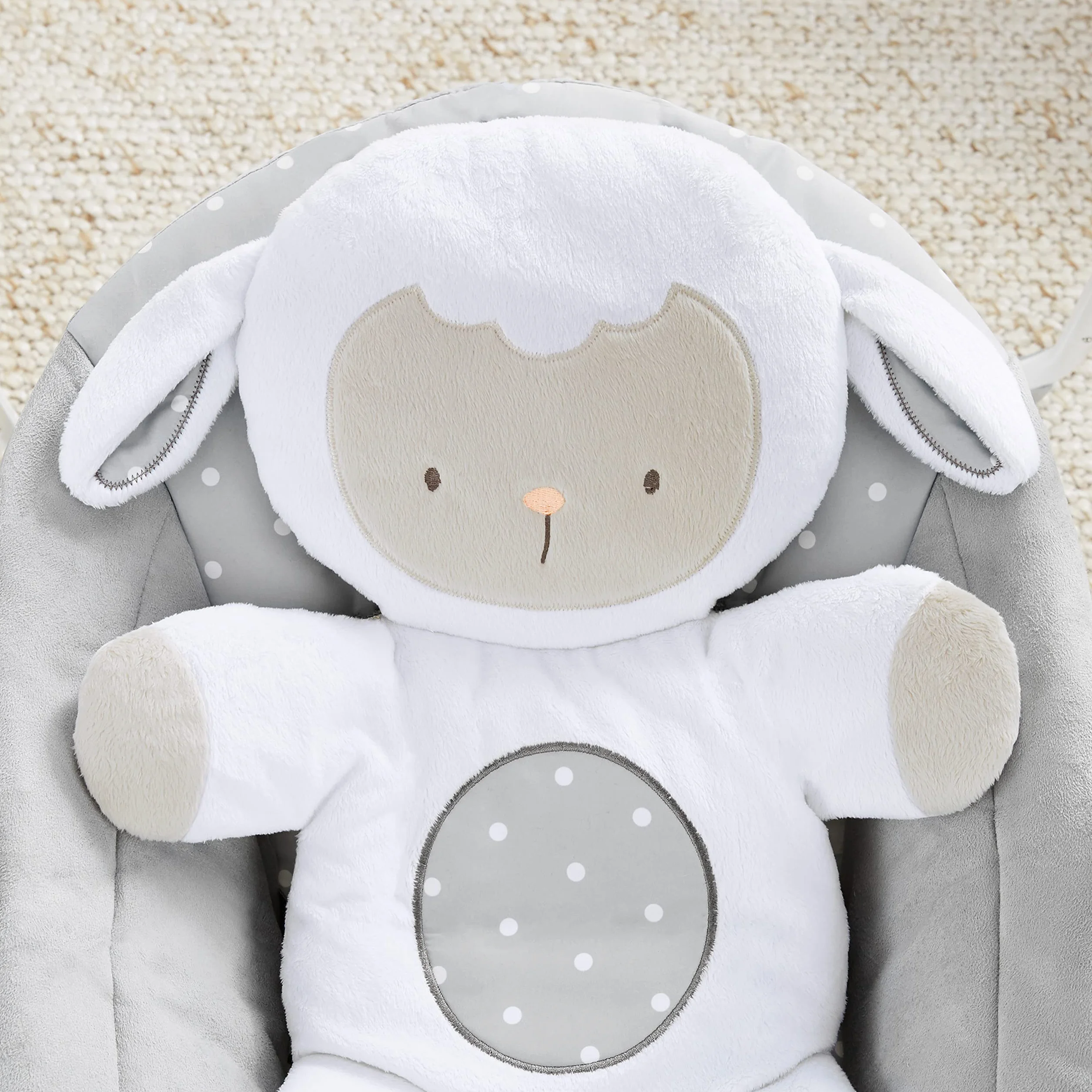Ingenuity Comfort 2 Go Altalena compatta portatile a 6 velocità con musica, pieghevole, 0-9 mesi (Cuddle Lamb)
