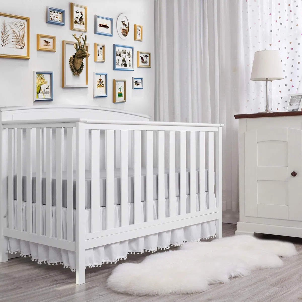 Mini gonna per culla, design con volant, finitura, biancheria da letto per cameretta dei bambini, morbido tessuto in microfibra, copertura decorativa per la camera dei bambini, spazio per dormire