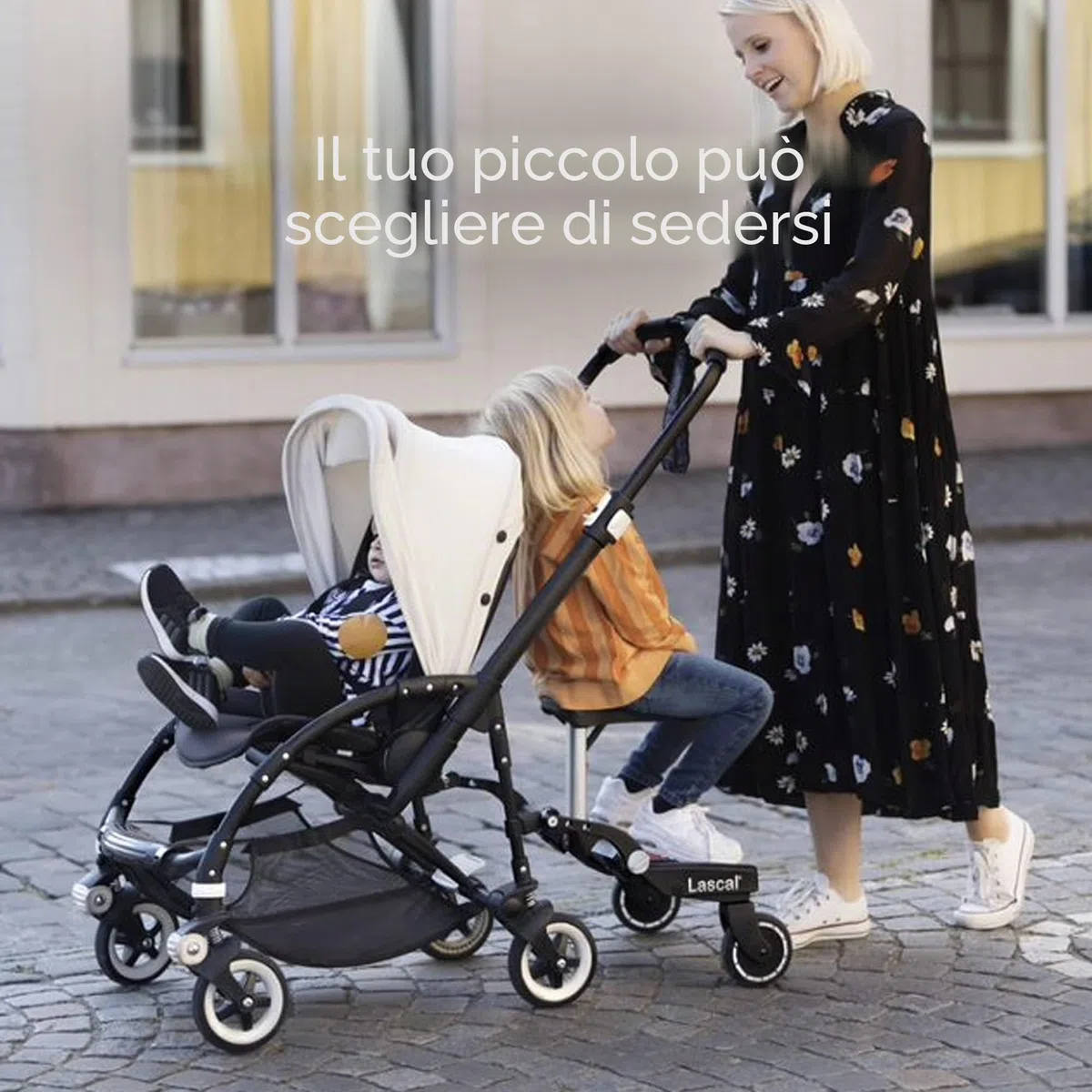 Lascal BuggyBoard Maxi+, Pedana passeggino universale compatibile con quasi tutti i modelli, Pedana buggy board con sellino per bambini di 2-6 anni (22 kg), nero/grigio