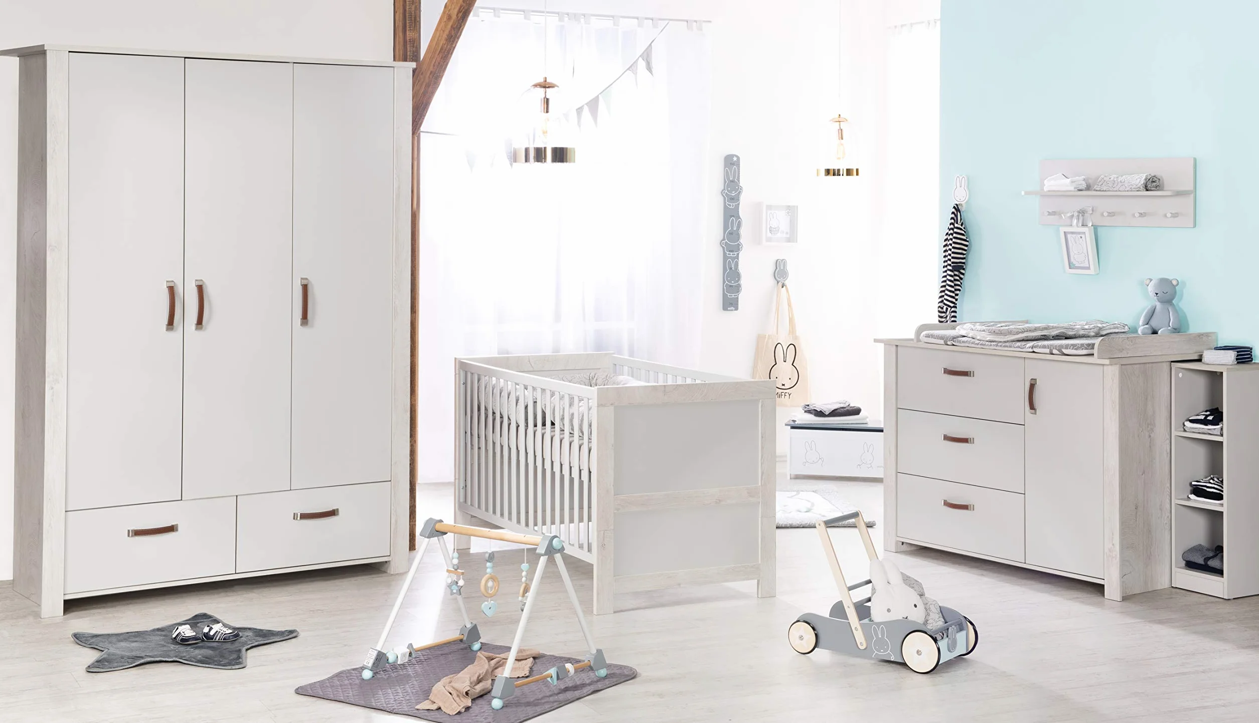 Cameretta per Bambini Mila Lettino Combinato 70x140 cm Fasciatoio Cassettiera Armadio 3 Ante Bianco Grigio