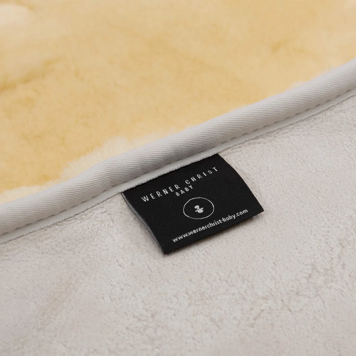 Inserto in pura pelle di agnello di alta qualità COMFORT di WERNER CHRIST - Inserto PREMIUM di puro agnellino adatto all’uso in seggiolini, passeggini e carrozzine, Buggy e Jogger nel colore beige