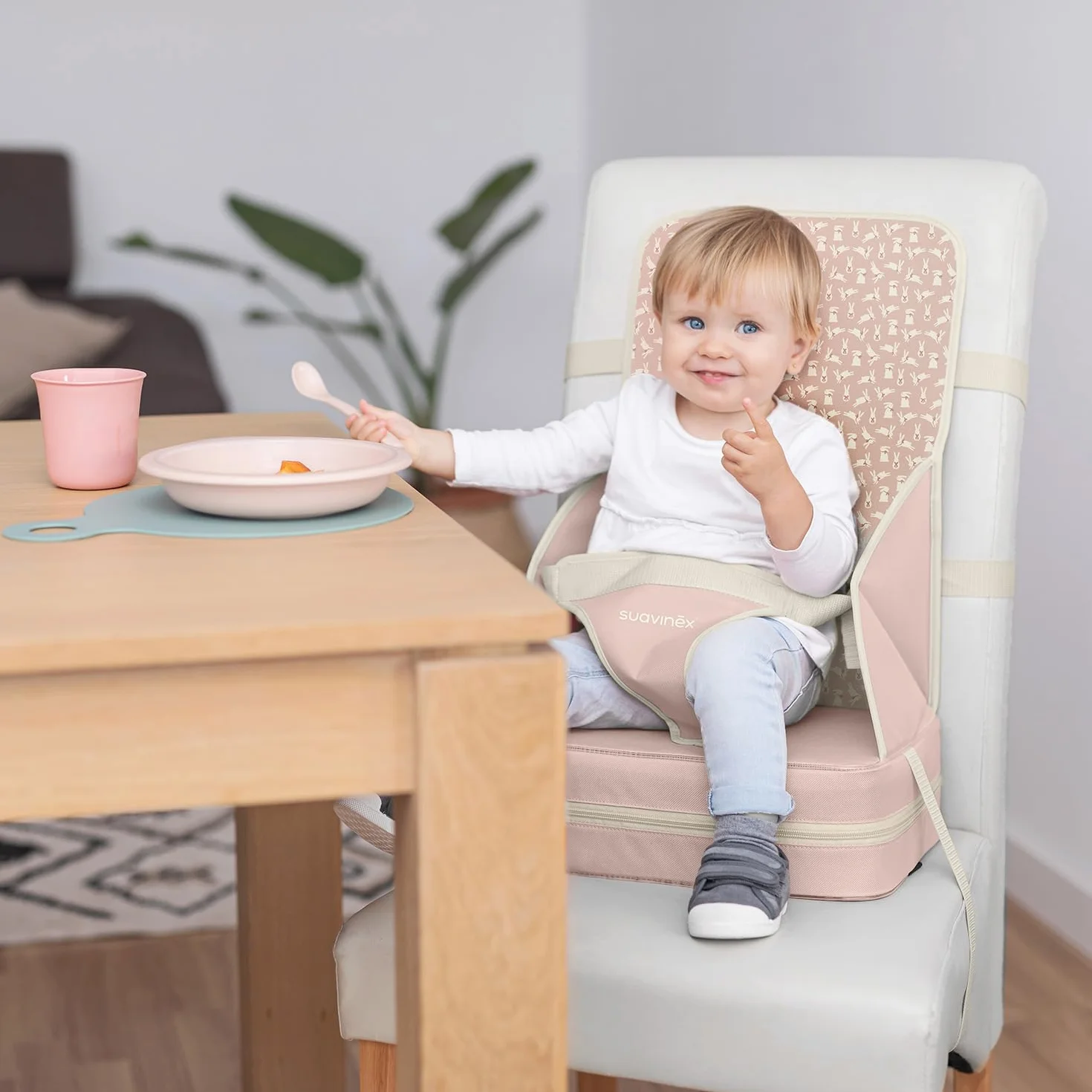 Suavinex seggiolone portatile per bambini +6 mesi universale trasformabile in borsa rosa