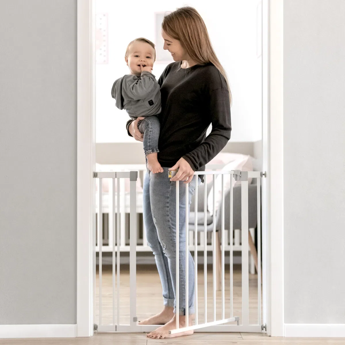hauck Cancelletto di Sicurezza per Bambini Open N Stop KD incl. Estensione da 21cm - Cancelletto per Bambini da 96 a 101cm - Fissaggio a Pressione - Estensibile, per Porte e Scale - Metallo, Bianco