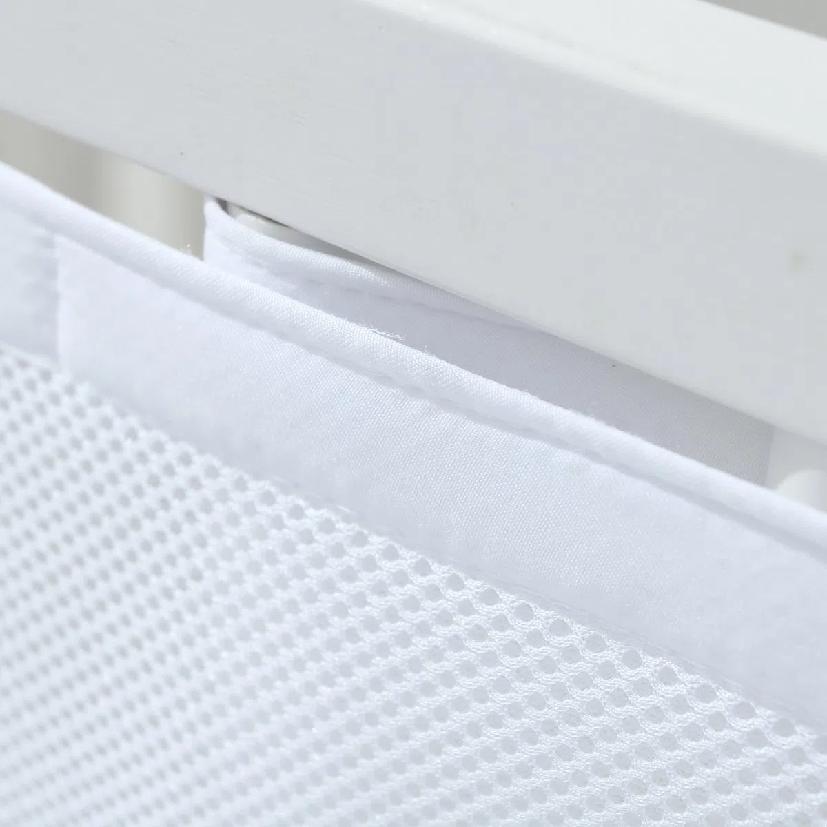 Paracolpi di qualità per lettino con sbarre, doppio strato per un’imbottitura extra, ideale per lettini con sbarre e testate con pannelli, rivestimento traspirante e sicuro
