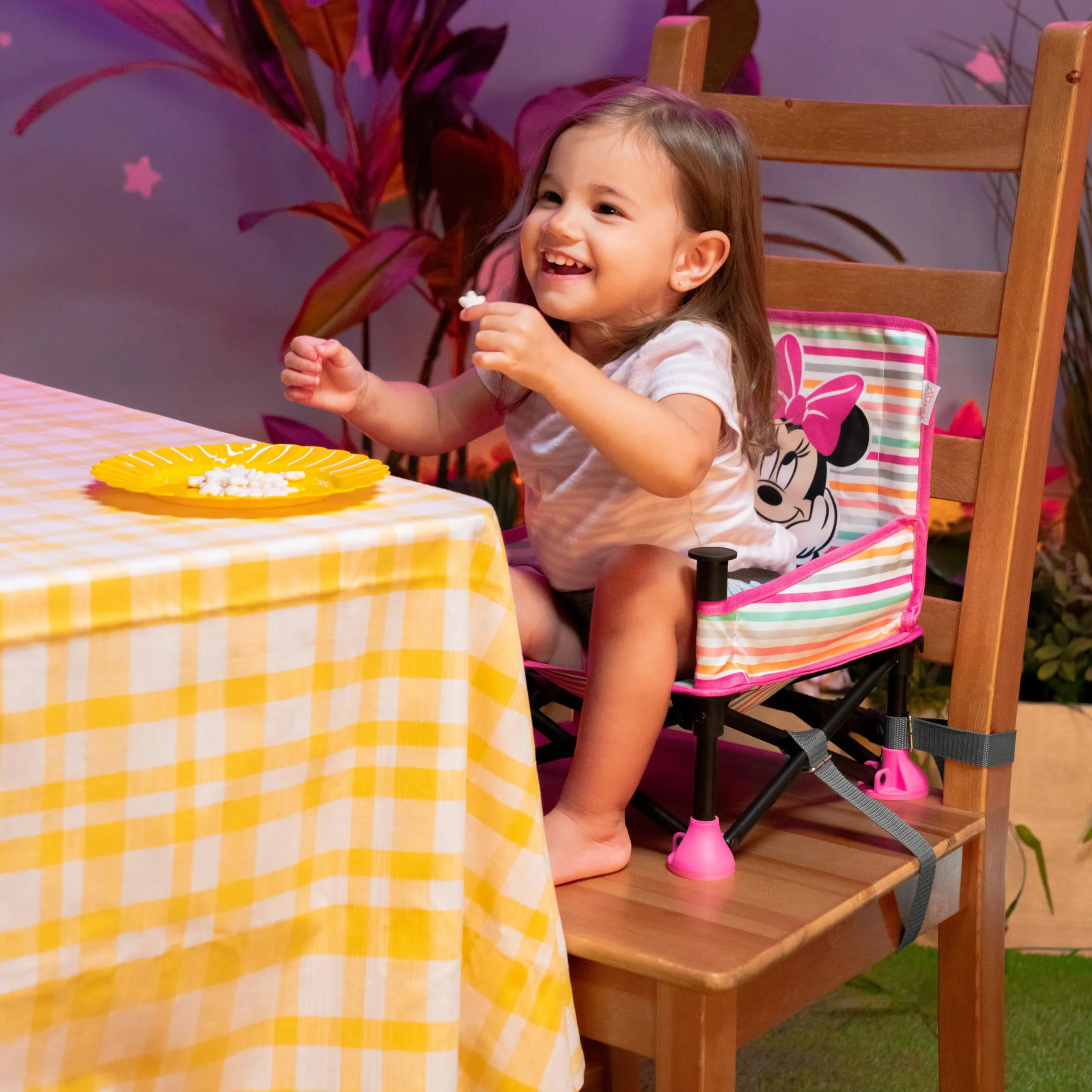 Bright Starts Pop 'N Sit Minnie Mouse Rialzo per sedia portatile con vassoio, verde chiaro, 6 mesi-3 anni