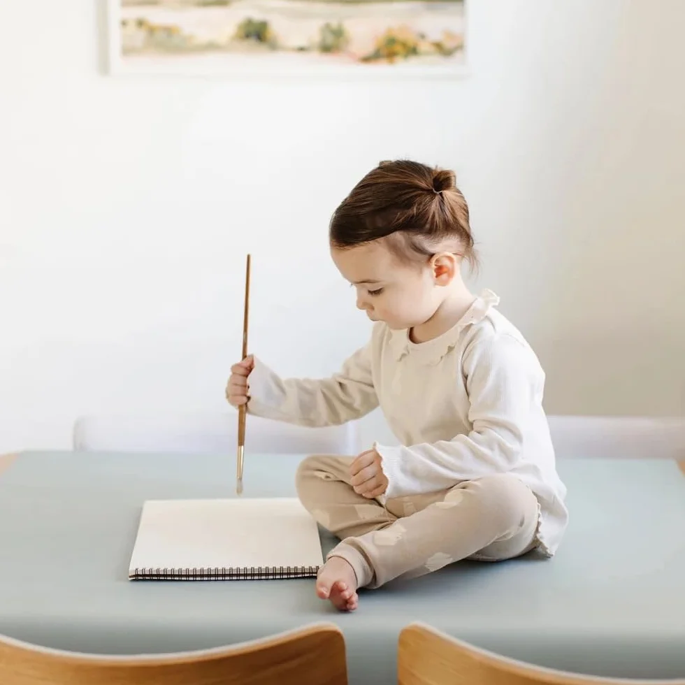 Tappetino in Silicone 100x100 cm – Antimacchia, Impermeabile, Antiscivolo – Tappeto Multiuso per Bambini, Sotto Seggiolone, Svezzamento, Giochi, Attività Creative – Senza BPA