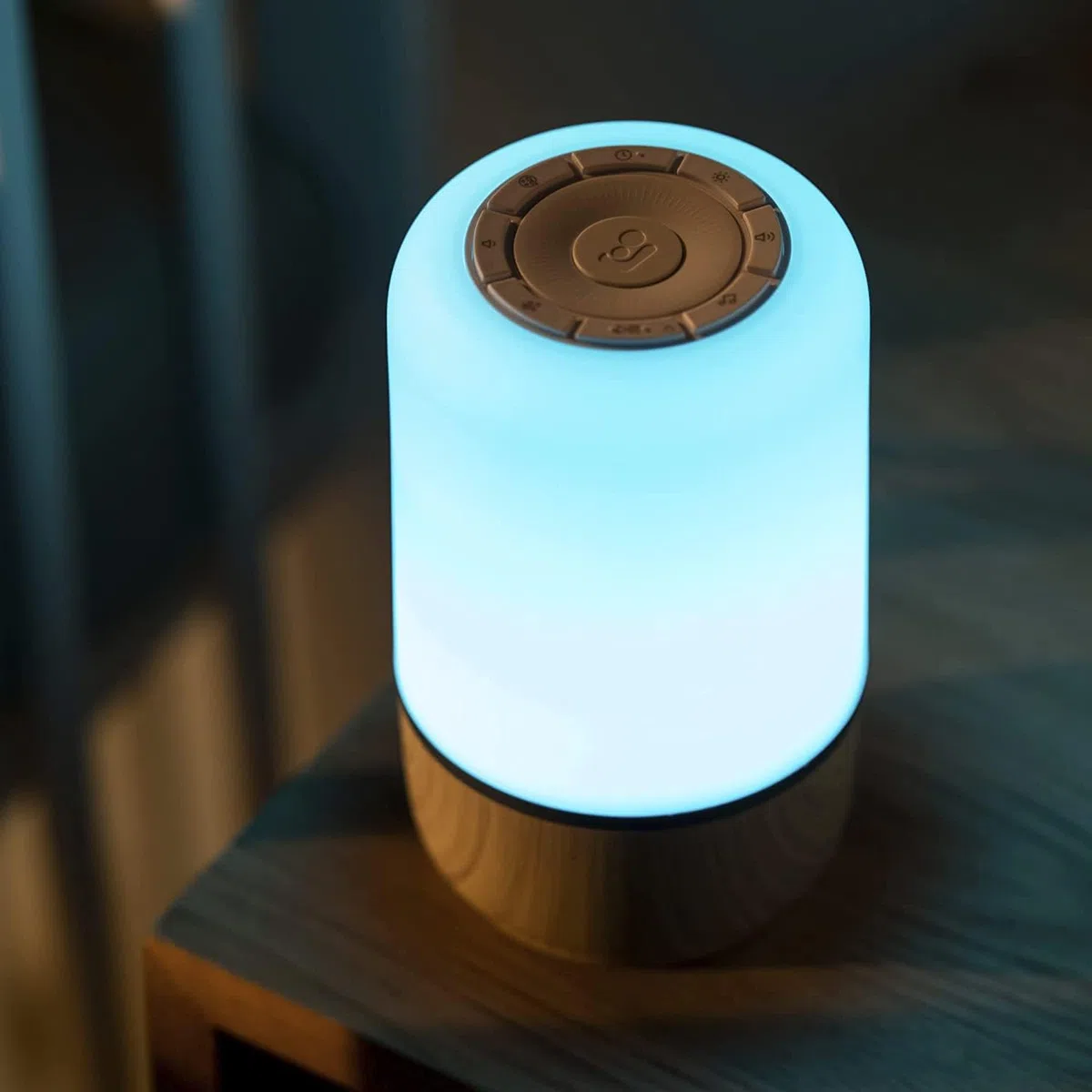Maxi-Cosi Soothe Luce notturna intelligente per bambini con rumore bianco e musica, aiuta a sviluppare routine del sonno, attivabile con app o comando vocale, compatibile con Alexa e Google Home