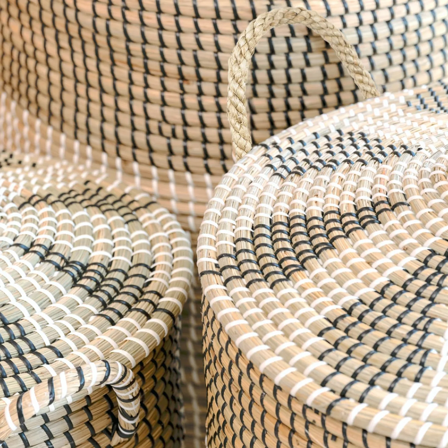 3 Set di cesti per biancheria intrecciati con coperchio, di varie dimensioni 76L+43L+26L, cesto con tasche e manici, cesti portaoggetti in zostera realizzati a mano, per biancheria o coperte in bagno