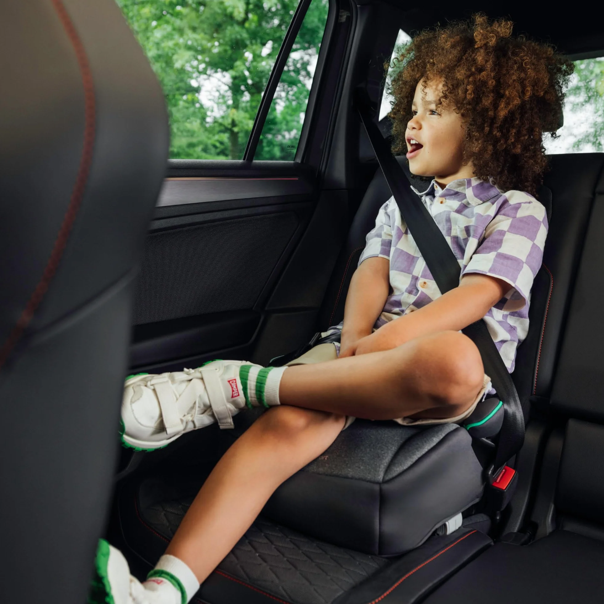 Bebeconfort Manga i-Fix Rialzo Auto per bambini, Seduta auto bambini, seggiolino auto isofix gruppo 3 per Bambini 128-150 cm, dai 6 ai 12 Anni (22-36 kg), Tinted Black