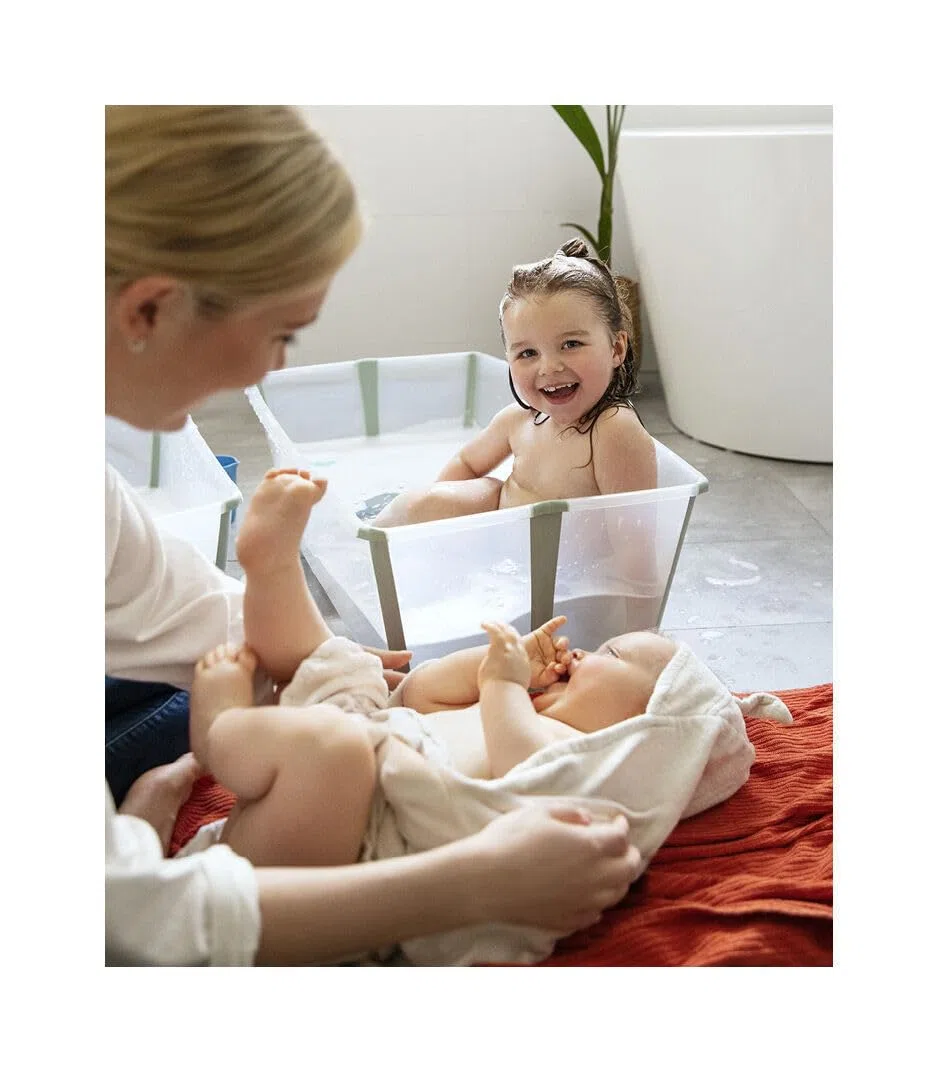 Stokke Flexi Bath X-Large, Bianco - Vaschetta pieghevole spaziosa - Leggera e Facile da conservare - Comoda da usare a casa o in viaggio - Ideale per età 0-6 anni