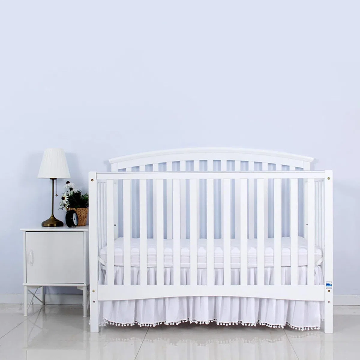 Mini gonna per culla, design con volant, finitura, biancheria da letto per cameretta dei bambini, morbido tessuto in microfibra, copertura decorativa per la camera dei bambini, spazio per dormire