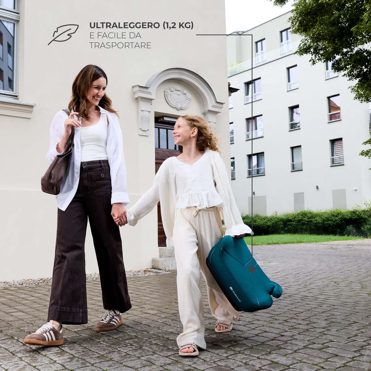 Kinderkraft I-BOOST 2 I-SIZE, Seggiolino auto, 125-150 cm, Seggiolino per Bambini, Seggiolino rialzato per Bambini dai 6 ai 12 Anni, facile da Montare, postura Ergonomica, Schiuma extra, Nero