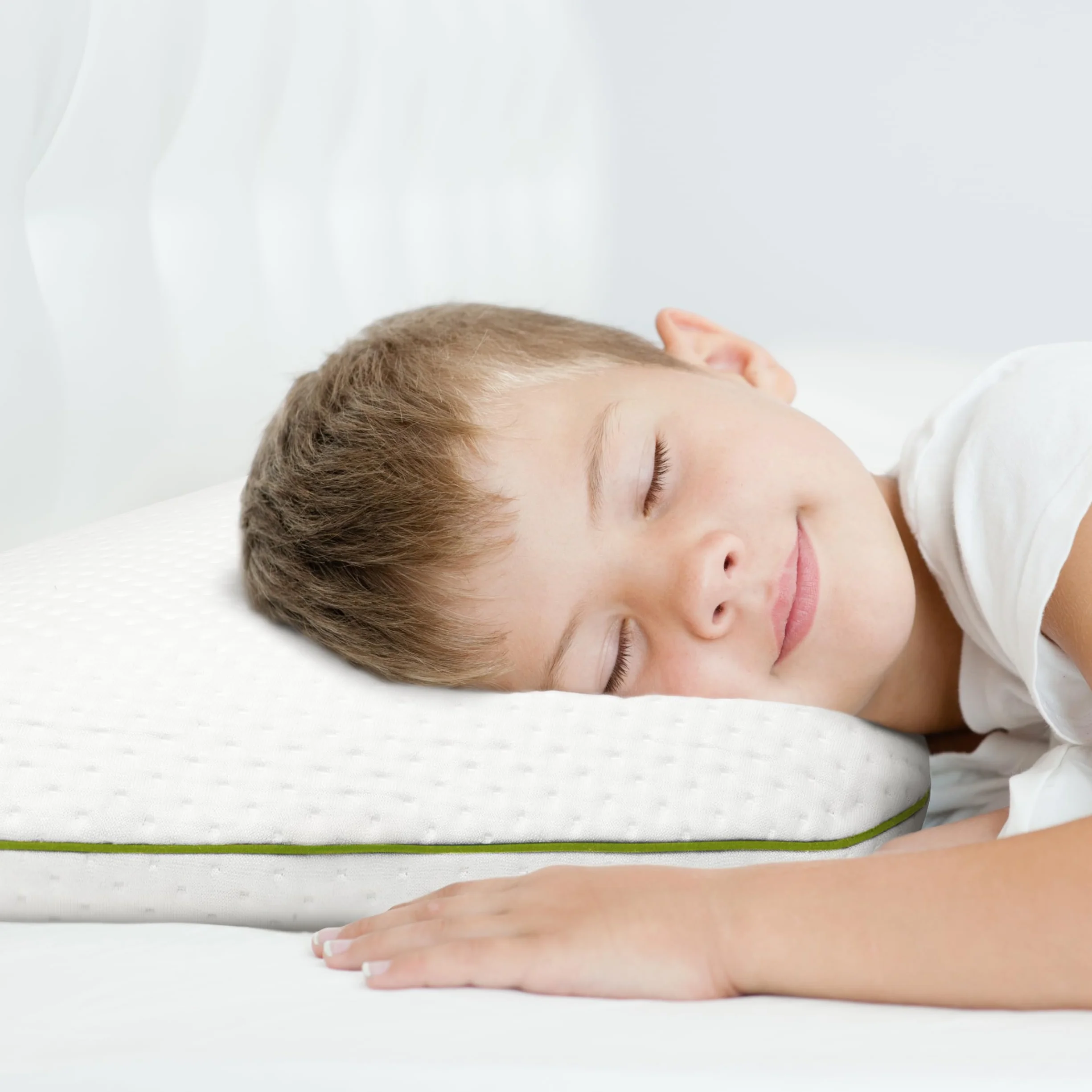 Ferò Cuscino Lettino Bambino 60x40x6 in TENCEL Ipoallergenico – Cuscino bambino 2 anni in su - Comfort e Sicurezza per il Sonno Tranquillo – Morbido e Traspirante Memory Foam Naturale OEKO-TEX