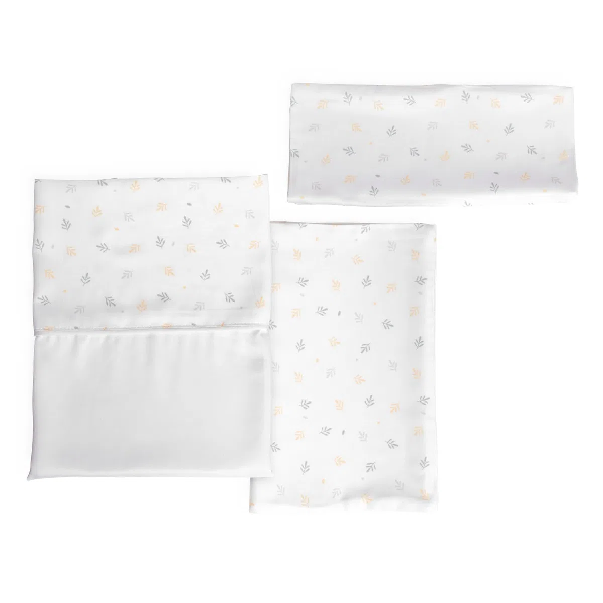 Chicco Set di Lenzuola in Fibra di Bambù, 1 Lenzuolo Superiore, 1 Lenzuolo con Angoli, 1 Federa, Compatibili con Materassi 58x110 cm, Compatibili con culla Next2Me Forever, Fantasia con foglioline