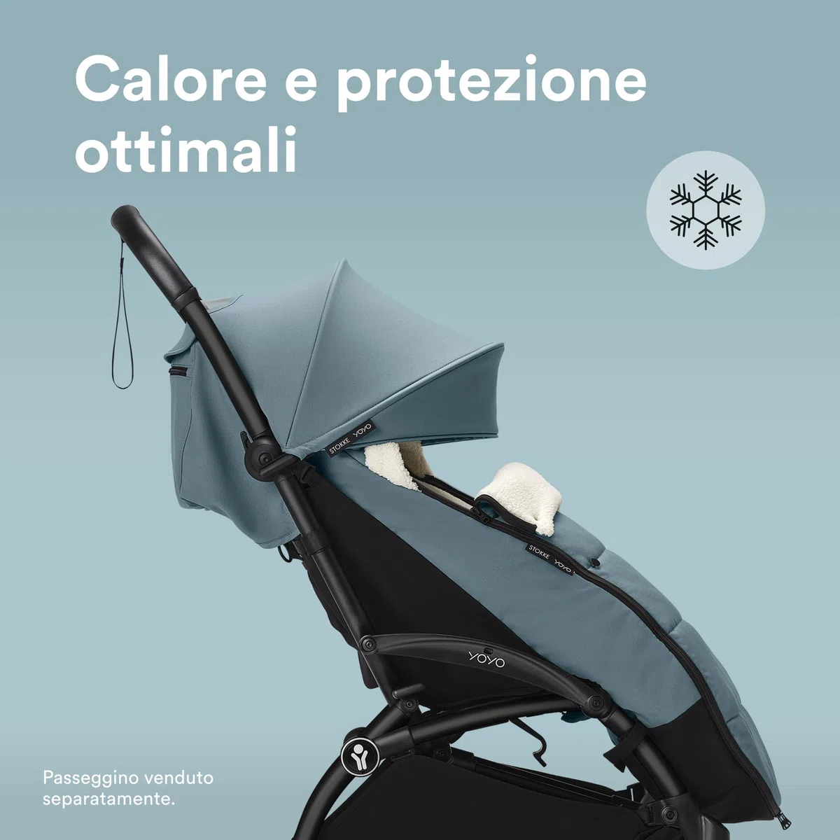 Coprigambe Stokke YOYO, Aqua - Fodera in Sherpa, Cappuccio in Pile con coulisse, Doppia Imbottitura - Lavabile in Lavatrice a 30°C - Include Borsa Piccola