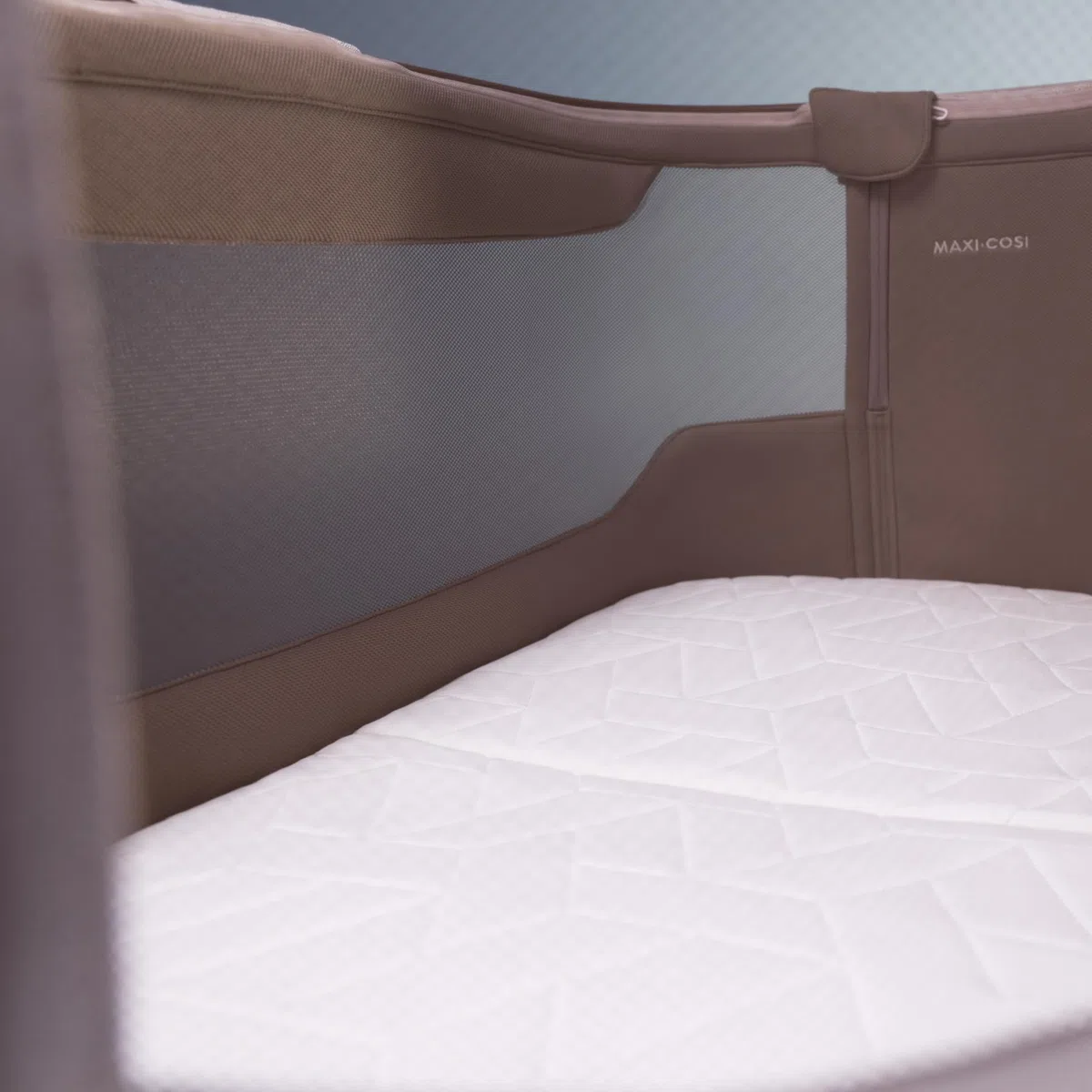 Maxi-Cosi Iora Lenzuolini Impermeabili, Biancheria da Letto per Lettino, Coprimaterasso Impermeabile e Lenzuola con Angoli per Culla Co-sleeping Maxi-Cosi Iora e Tori, Set da 2, Bianco