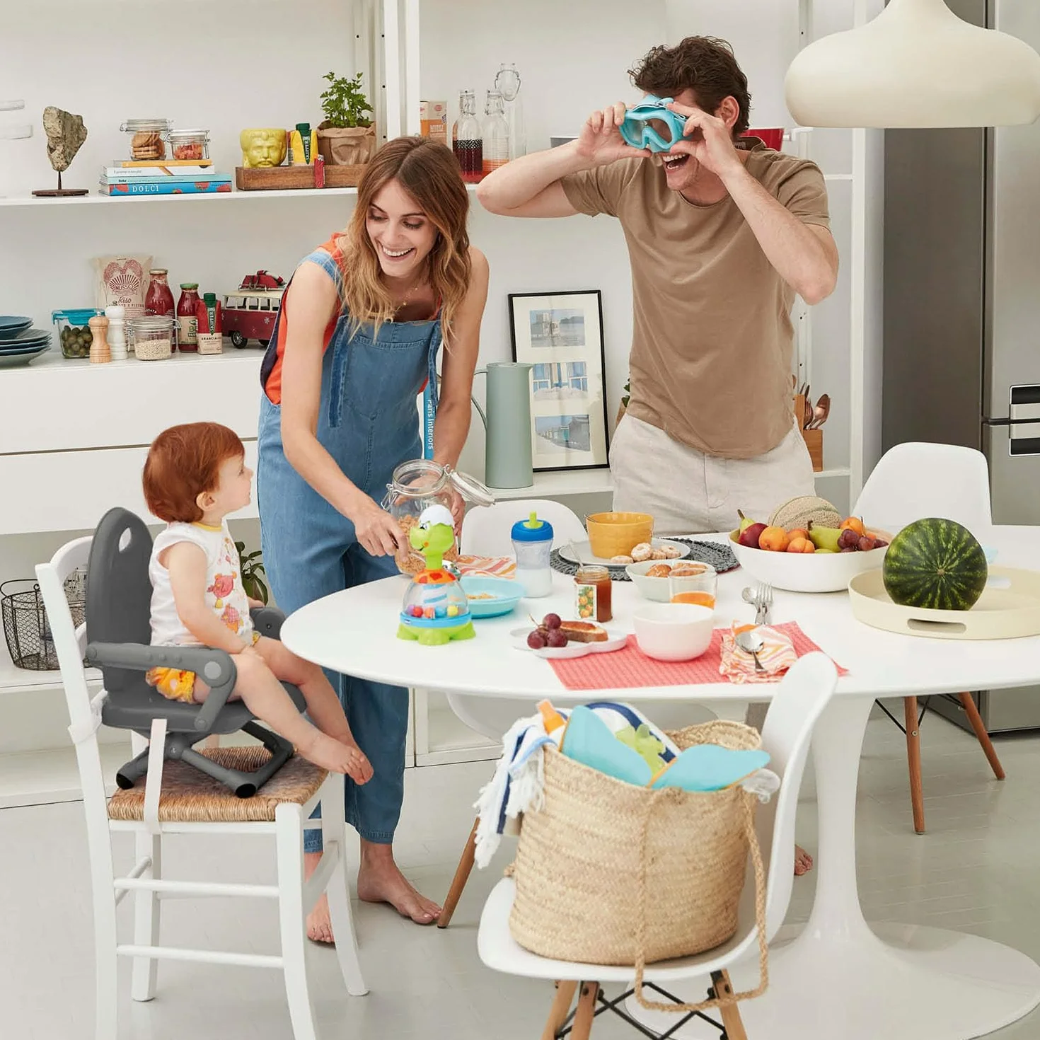 Chicco Pocket Snack Rialzo Sedia per Bambini 6 Mesi-3 Anni (15 kg) Seggiolino Pappa Portatile Chiusura Compatta, Grigio