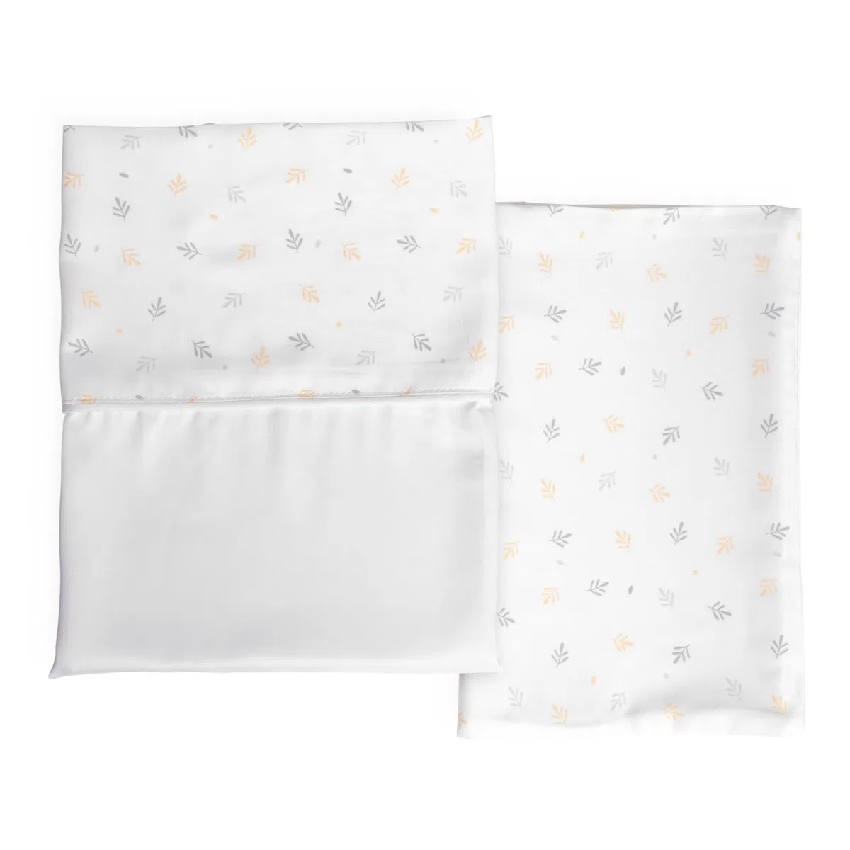 Chicco Set di Lenzuola in Fibra di Bambù, 1 Lenzuolo Superiore, 1 Lenzuolo con Angoli, 1 Federa, Compatibili con Materassi 58x110 cm, Compatibili con culla Next2Me Forever, Fantasia con foglioline