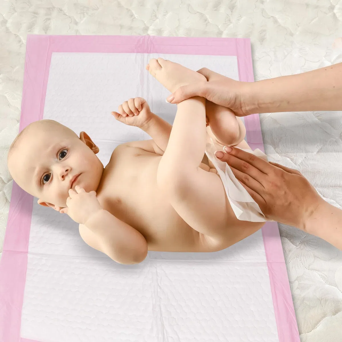 100 Pezzi 33 × 45 cm Traverse per Fasciatoi Monouso, Super Assorbente Traversine Neonato Fasciatoio, Getta e Getta Multiuso, Uscinetti per Cambio Incontinenza, Ultra Morbido, Impermeabile