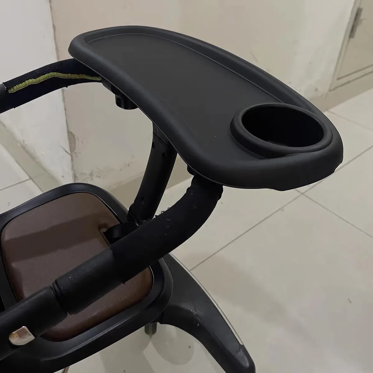 Vassoio Snack Per Carrozzine Portabibite - Passeggino Con Portabicchieri Clip Regolabile Vassoio Portaoggetti Divisorio Per La Maggior Parte Dei Tipi Di Passeggini Con Braccioli Partizione