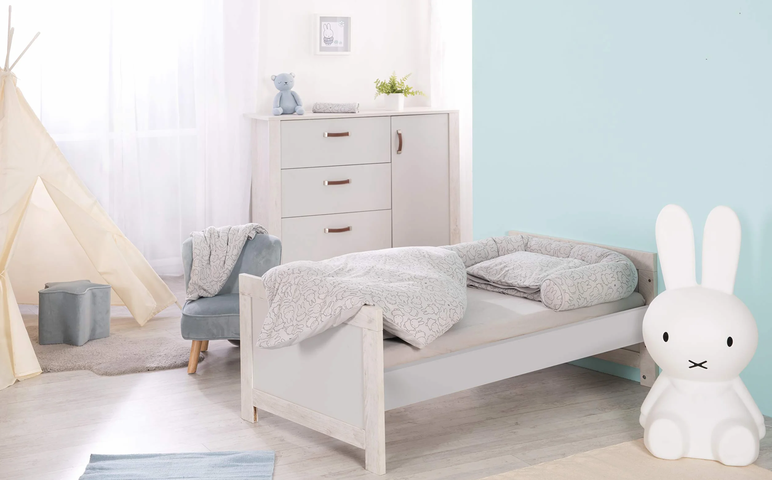 Cameretta per Bambini Mila Lettino Combinato 70x140 cm Fasciatoio Cassettiera Armadio 3 Ante Bianco Grigio