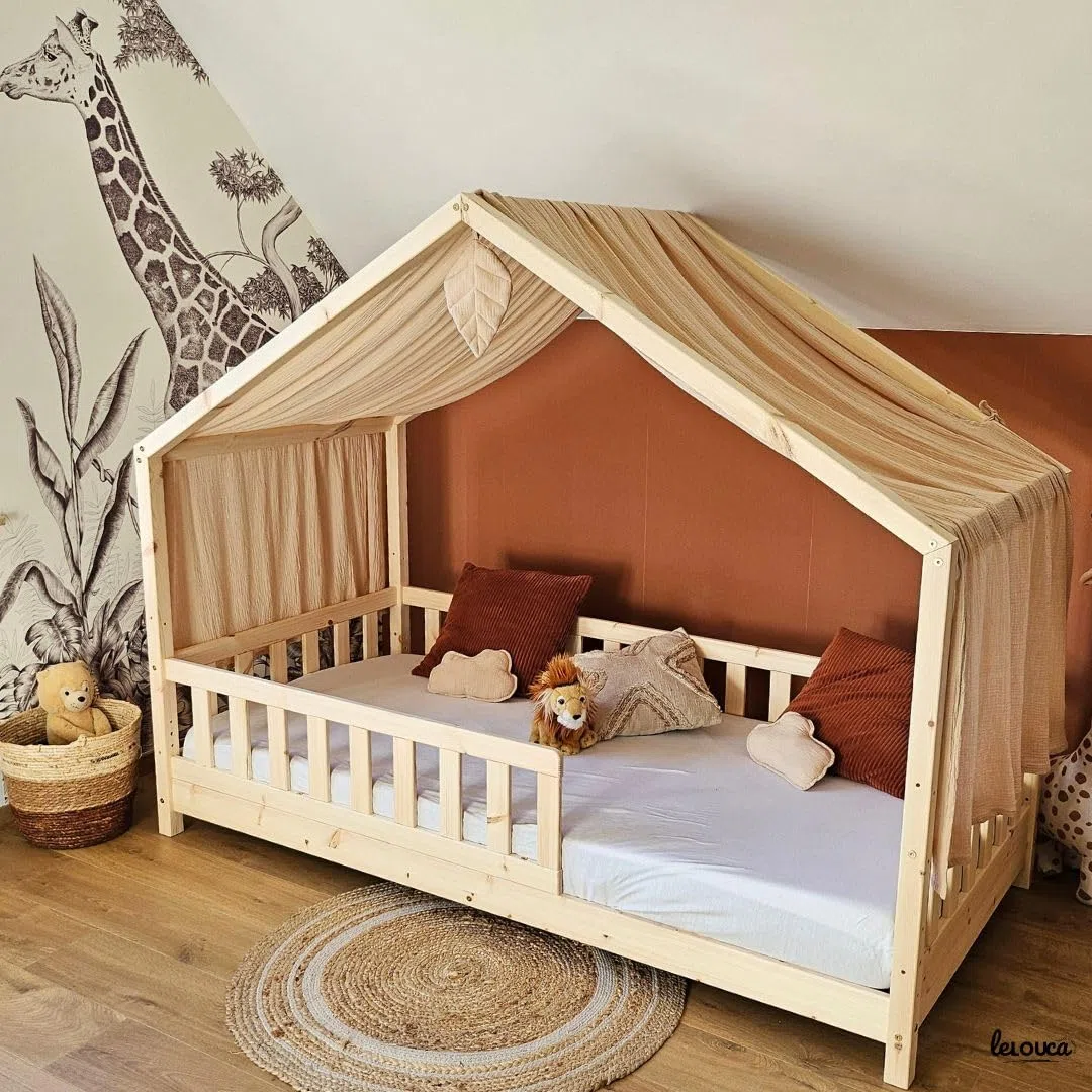 Tenda Letto Bambini Cotone Bio Beige, 100 x 350 cm, Tenda Letto Montessori, Set di decorazioni per la cambretta dei bambini con elementi decorativi e foglia inclusa