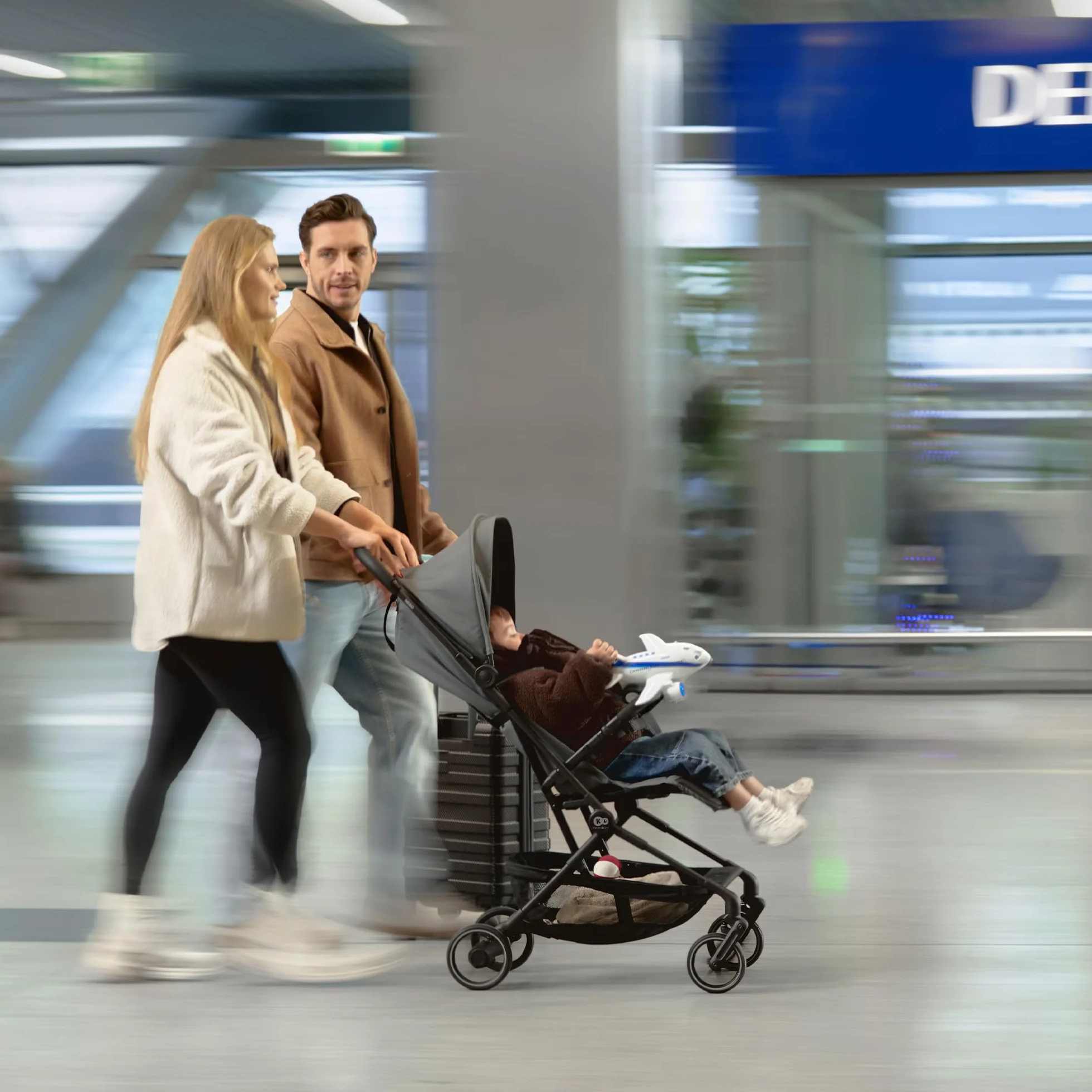 Kinderkraft NEBO passeggino da cabina ultraleggero, chiusura a una mano, resta in piedi, 51x43x21 cm, tracolla e borsa, posizione distesa, cinture 5 punti, Grigio