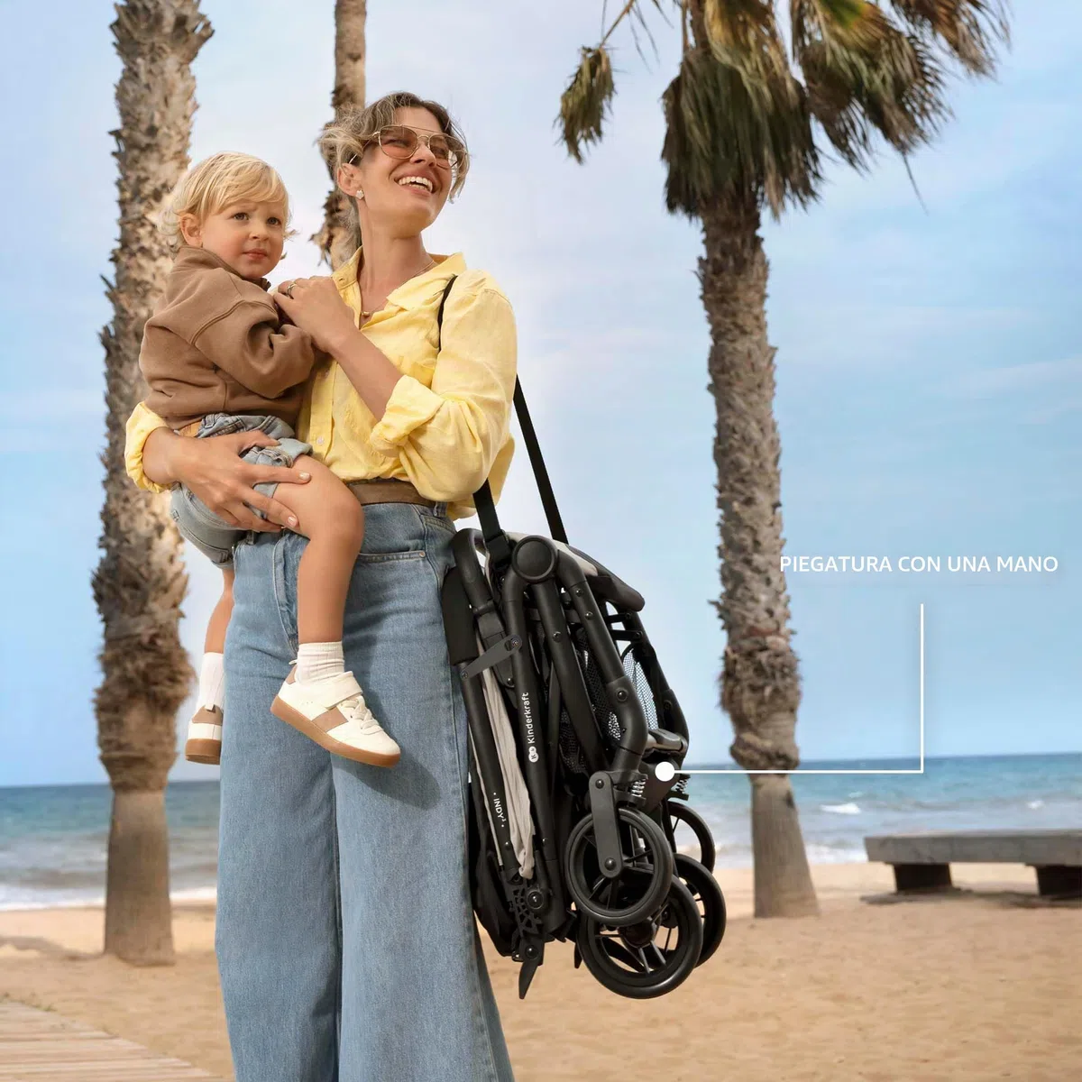 Kinderkraft INDY 3 Passeggino Leggero e Compatto, Chiusura con una Mano, Ultraleggero 7,3 kg, Reclinabile, Cinghia per Trasporto, Ruote Resistenti, Ideale per Viaggi e Città, Nero