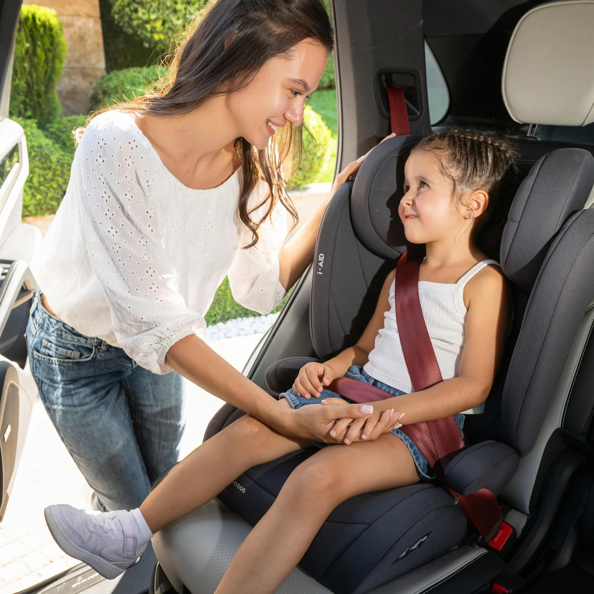 KikkaBoo Seggiolino Auto 15-36 kg i-AID, Gruppo 2/3, i-Size 100-150 cm, da 3,5 a 12 Anni, Poggiatesta Regolabile 13 Posizioni, Grigio