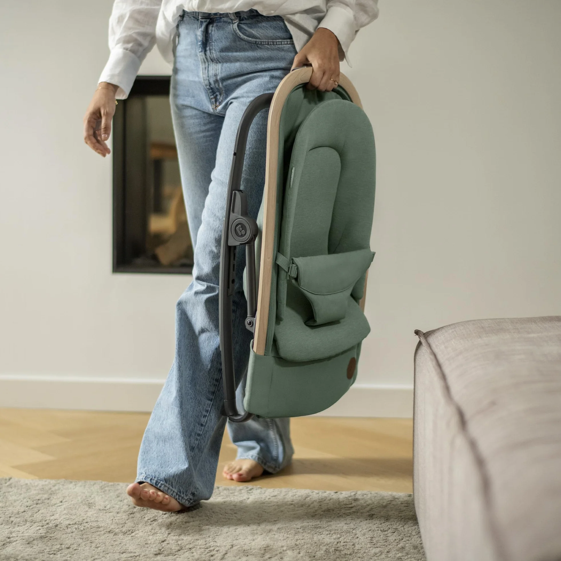 Maxi-Cosi Kori Sdraietta Neonati in Tessuto con Arco Gioco, 0-2 anni, 15 kg, Sdraietta Pieghevole, 3 Posizioni di Reclinabile, Chiusura Compatta, Cinture Easy-in, Chiusura Compatta, Beyond Green