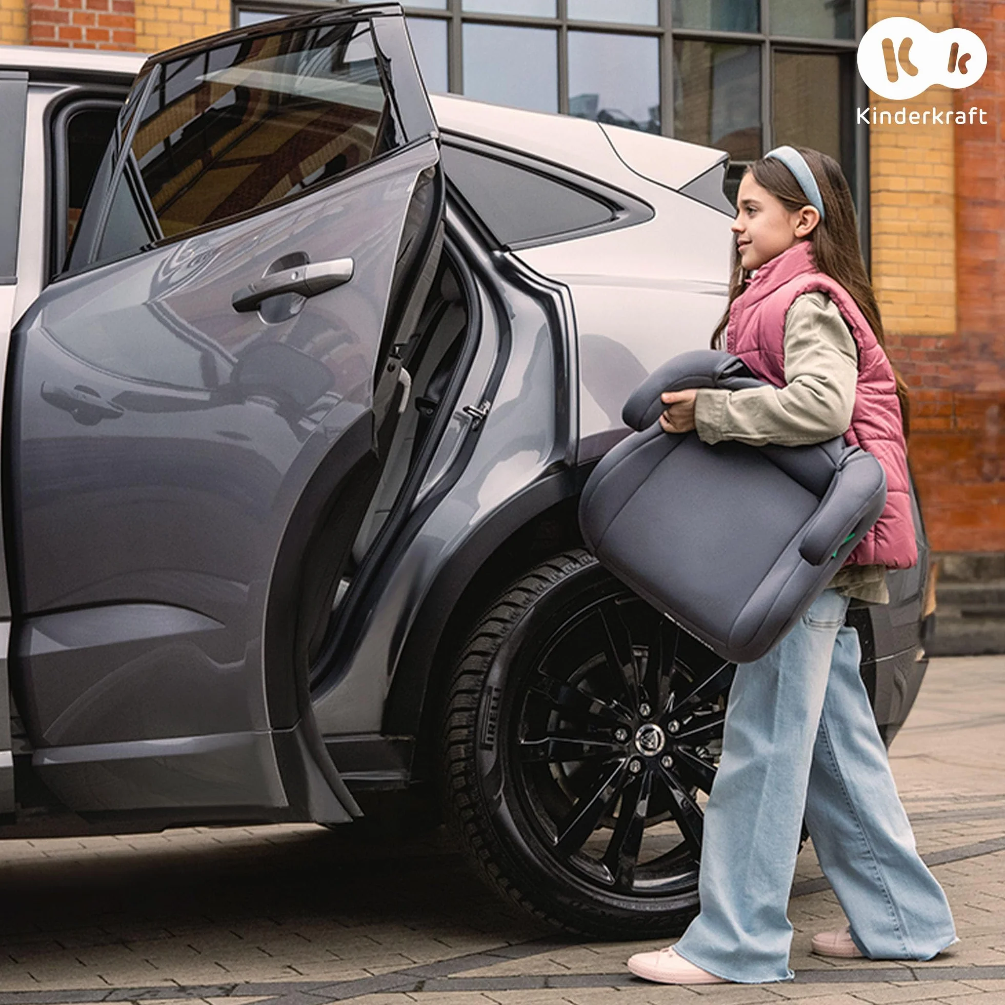 Kinderkraft I-SPARK Seggiolino auto, i-Size, Gruppo 2/3 100-150 cm, da 3,5 a 12 anni, da 15 a 36 kg, leggero (4,85 kg), cintura di sicurezza a 3 punti, Protezioni laterali, Nero