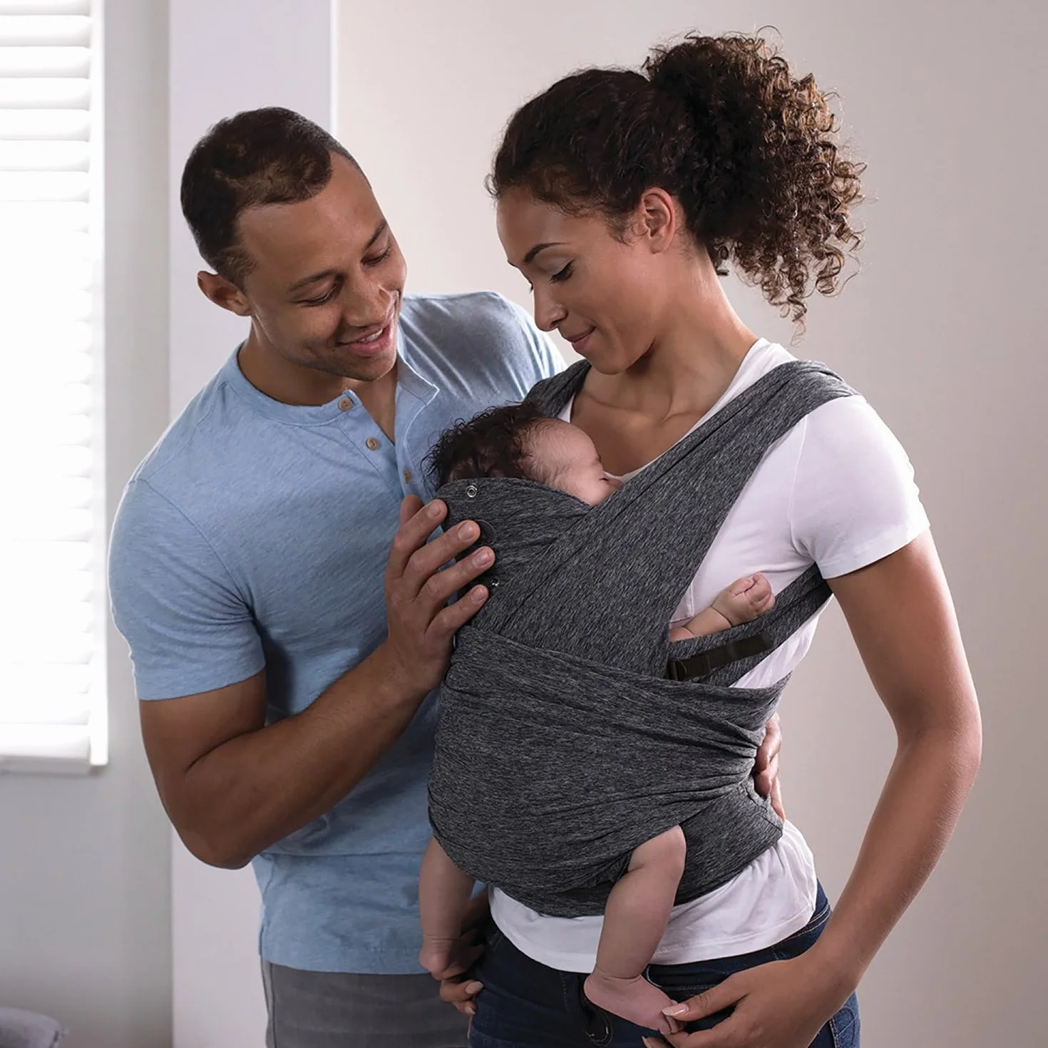 Boppy Comfyfit Evolution Portabebè, Semplice da Indossare e Regolabile, Portabebè Neonato Fronte Mamma Ergonomico con Supporto Testa e Collo, Ampie Fasce Da Annodare, Giromanica Regolabile, 0 Mesi+