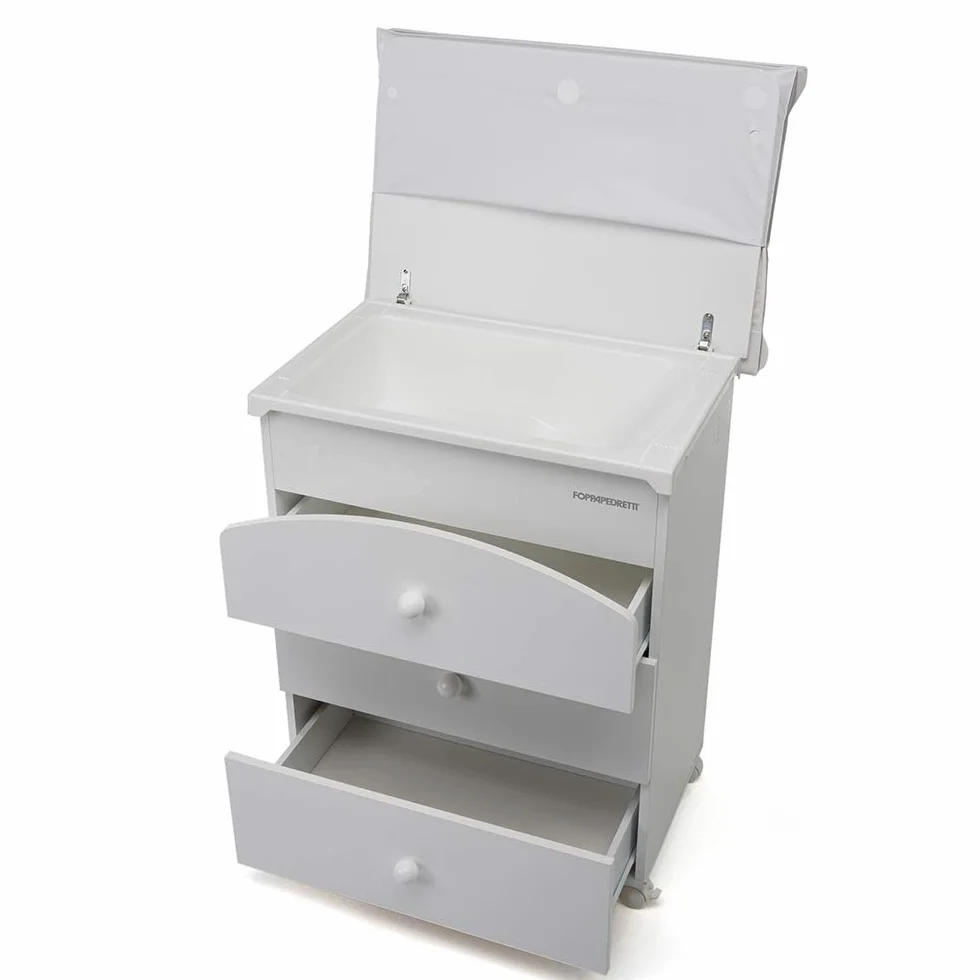 Foppapedretti Bagnetto Fasciatoio IlBagnetto, Legno, 3 Cassetti, Piano Ribaltabile, Vaschetta Anatomica Estraibile, 4 ruote, Materassino Incluso, 89x46x69 cm, Bianco
